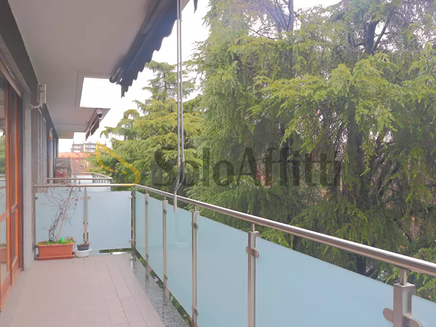 Immagine 25 di Trilocale in affitto  in Piazza Aldo Moro 1 a Cologno Monzese