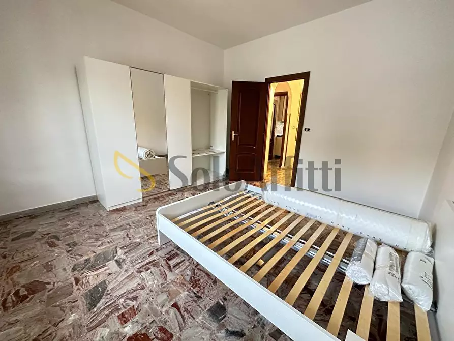 Immagine 3 di Stanza singola in affitto  in Via Ferrarecce a Caserta