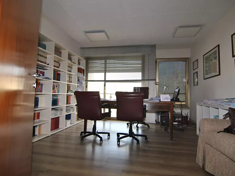 Immagine 7 di Ufficio in affitto  in Via Cairoli 69 a Livorno