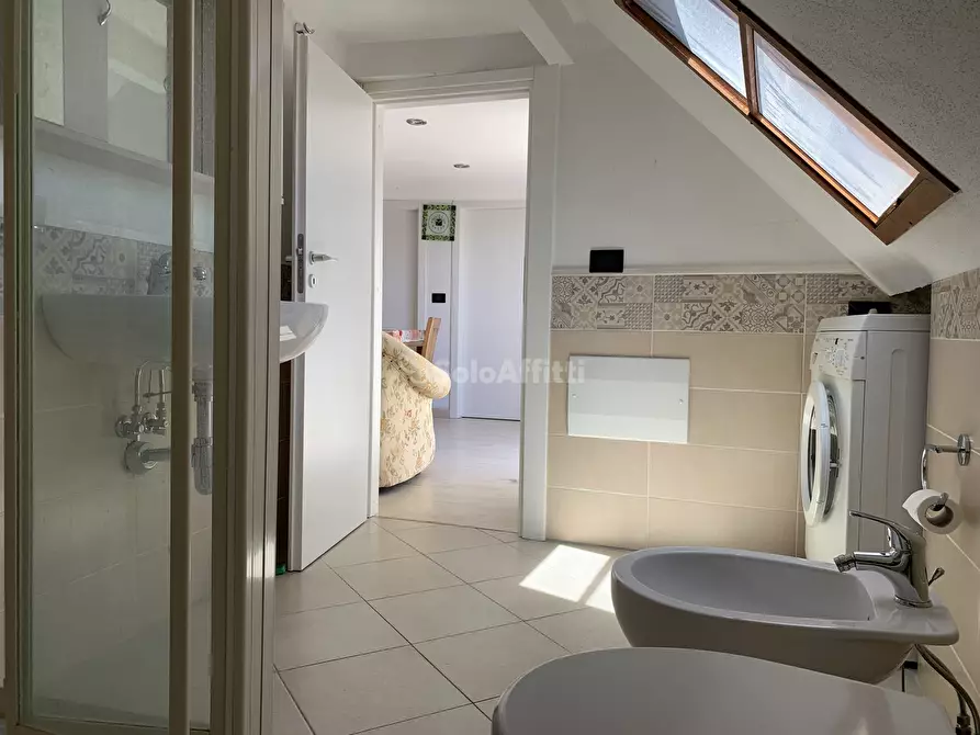 Immagine 10 di Mansarda in affitto  a Catanzaro