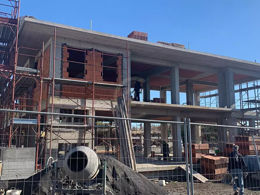 Immagine 2 di Villa in vendita  a Gravina Di Catania