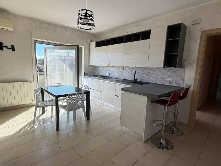 Immagine 1 di Appartamento in vendita  a Camporotondo Etneo