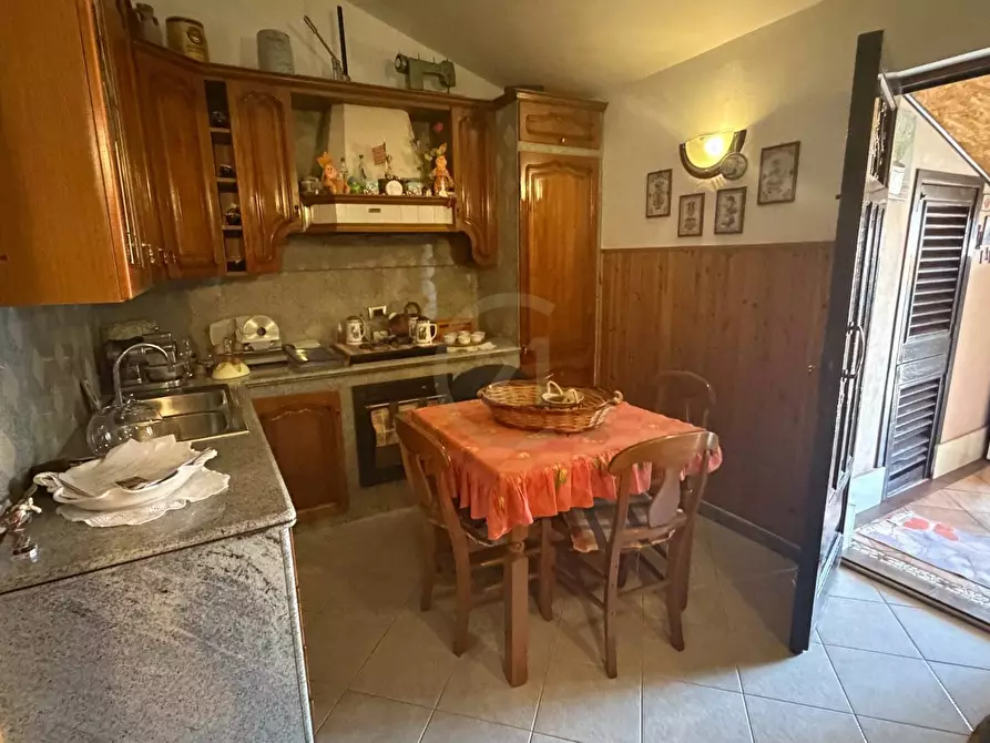 Immagine 17 di Casa bifamiliare in vendita  a Nicolosi