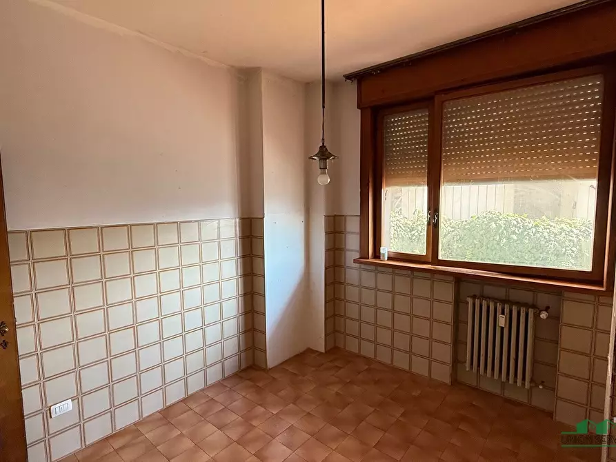 Immagine 13 di Quadrilocale in vendita  in Viale Vittorio Bottego 10 a Parma