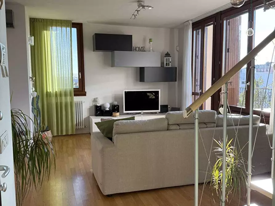 Immagine 12 di Quadrilocale in vendita  in Enrico Bertoluzzi 4 a Parma
