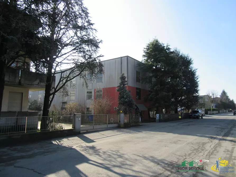 Immagine 2 di Capannone industriale in vendita  in Via Marconi a Noceto