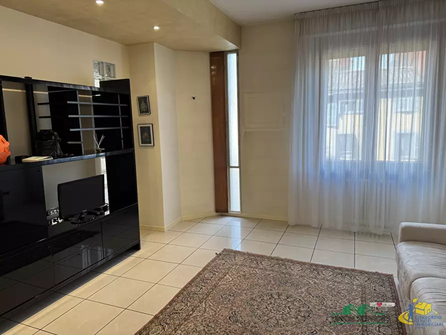 Immagine 9 di Quadrilocale in vendita  in Strada Giuseppe Mazzini a Parma