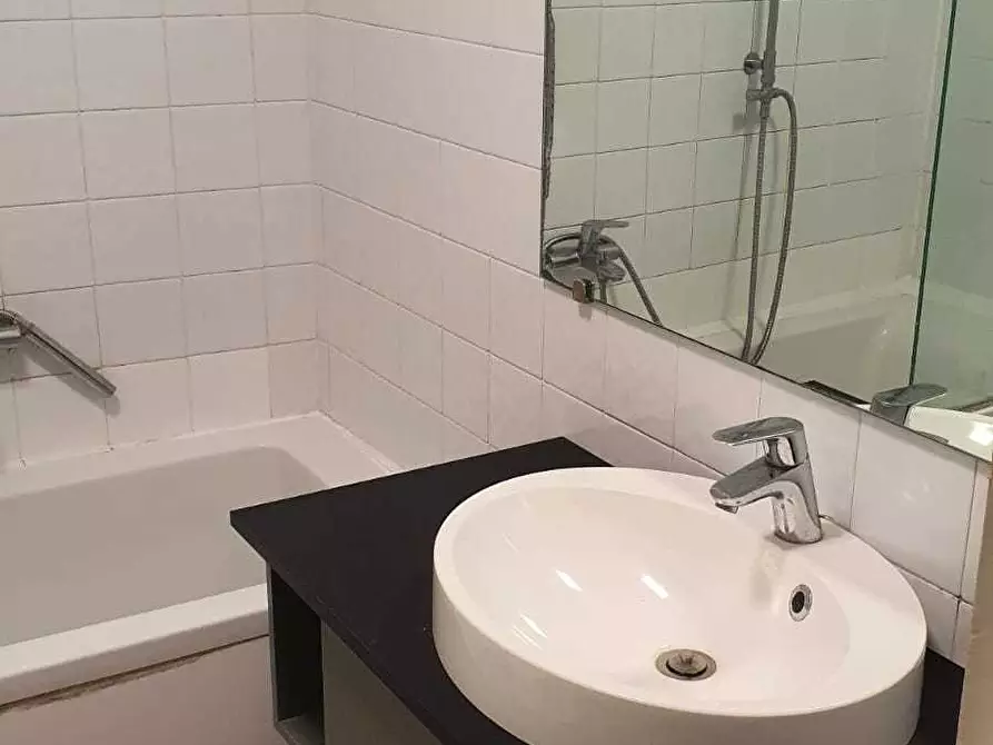 Immagine 14 di Trilocale in affitto  in Borgo Santo Spirito a Parma