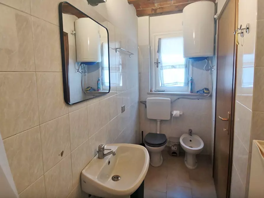 Immagine 31 di Palazzo in vendita  in Strada XX Settembre a Parma