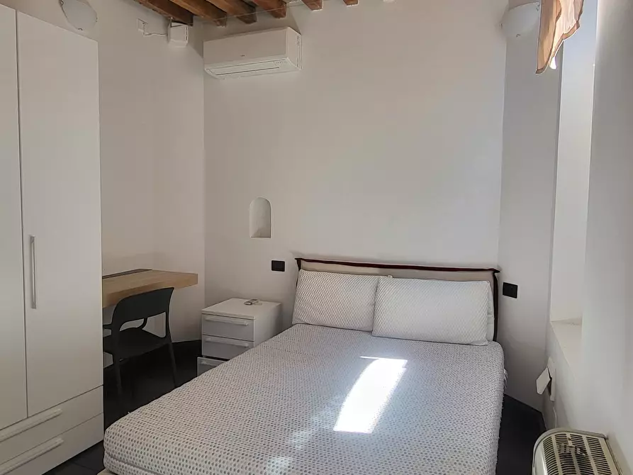 Immagine 12 di Bilocale in affitto  in Borgo Naviglio 6 a Parma