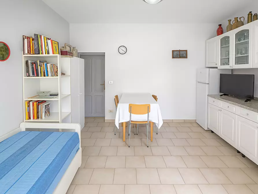 Immagine 2 di Bilocale in vendita  in Piazzale Daniele Bertozzi 9 a Parma