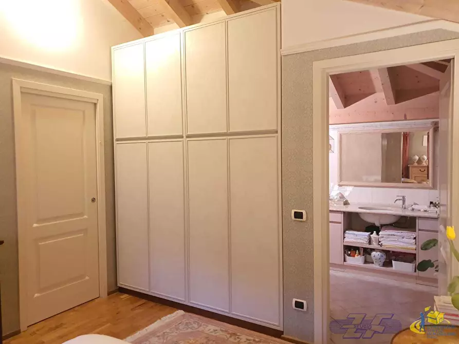 Immagine 31 di Trilocale in vendita  in Via Francesco Cassoli a Reggio Nell'emilia