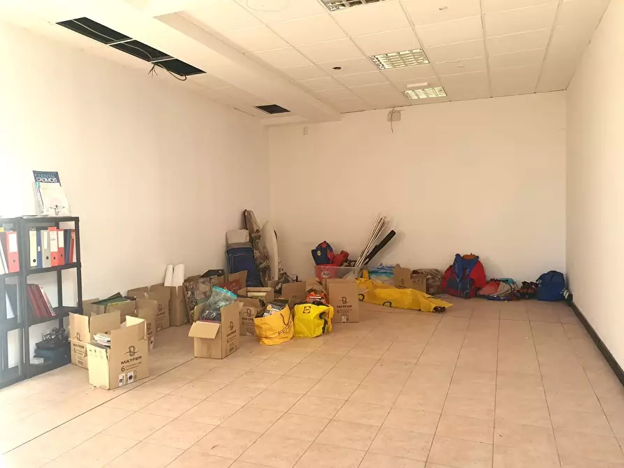 Immagine 4 di Locale commerciale in affitto  in Via Emilia Est 210 a Parma