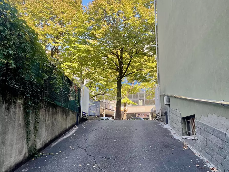 Immagine 2 di Garage in vendita  in VIALE PIACENZA 18 a Parma