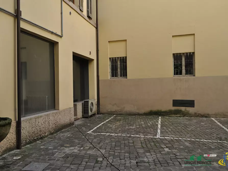 Immagine 21 di Appartamento in vendita  in Vicolo San Tiburzio a Parma