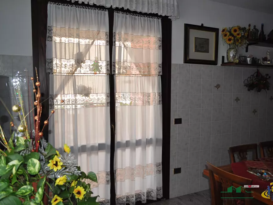 Immagine 15 di Porzione di casa in vendita  in Via Parigi a Collecchio