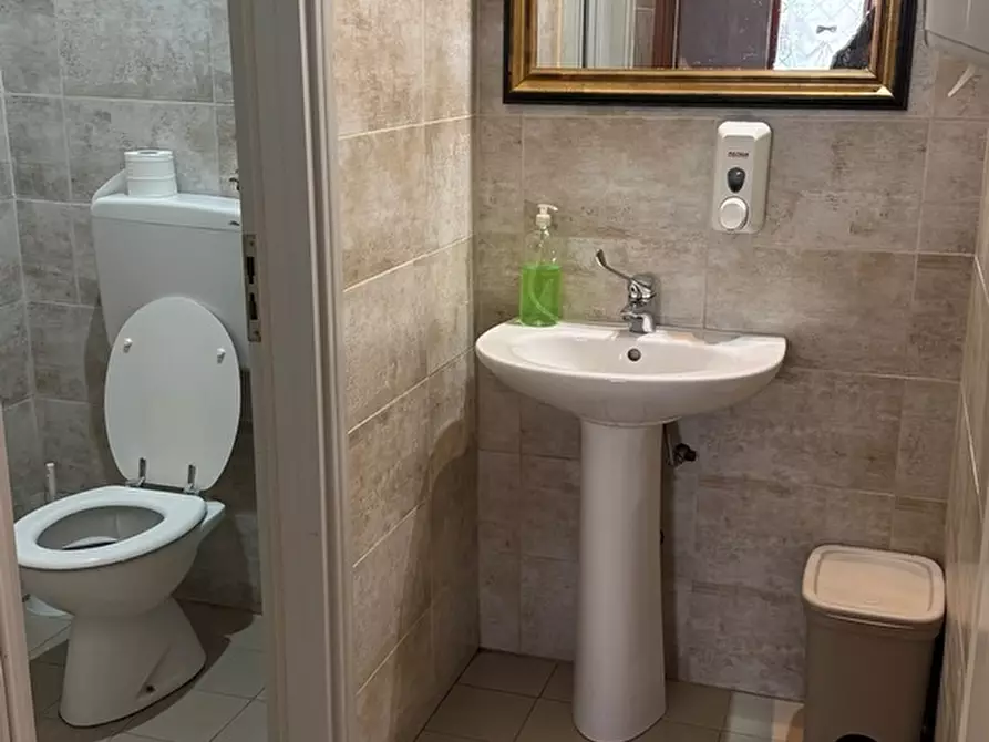 Immagine 18 di Bar / Ristorante in vendita  in Via La Spezia 32 a Collecchio