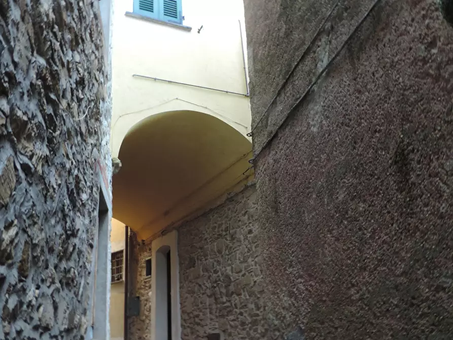 Immagine 2 di Casa indipendente in vendita  in VELVA a Castiglione Chiavarese