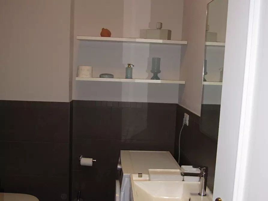 Immagine 25 di Bilocale in affitto  in Via Giuseppe Verdi a Parma