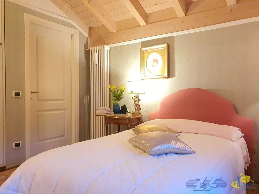 Immagine 29 di Trilocale in vendita  in Via Francesco Cassoli a Reggio Nell'emilia