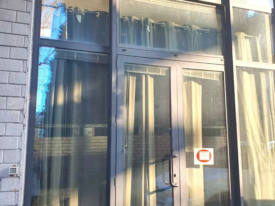 Immagine 15 di Locale commerciale in affitto  in Via Emilia Est 210 a Parma