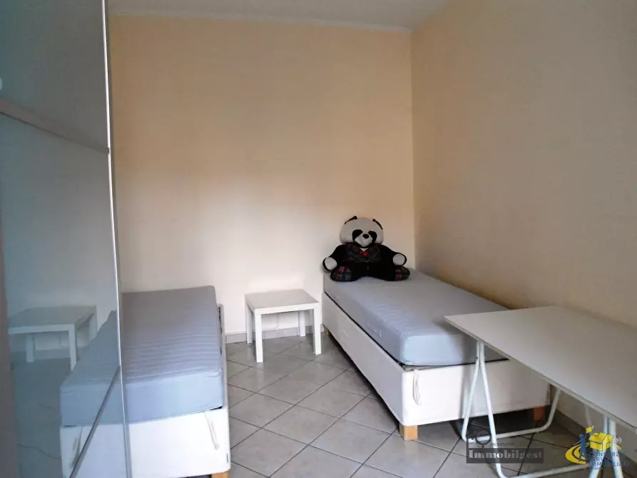 Immagine 12 di Bilocale in affitto  in Via Primo Groppi 14 a Parma