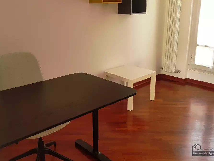 Immagine 16 di Trilocale in affitto  in Borgo Schizzati 17 a Parma