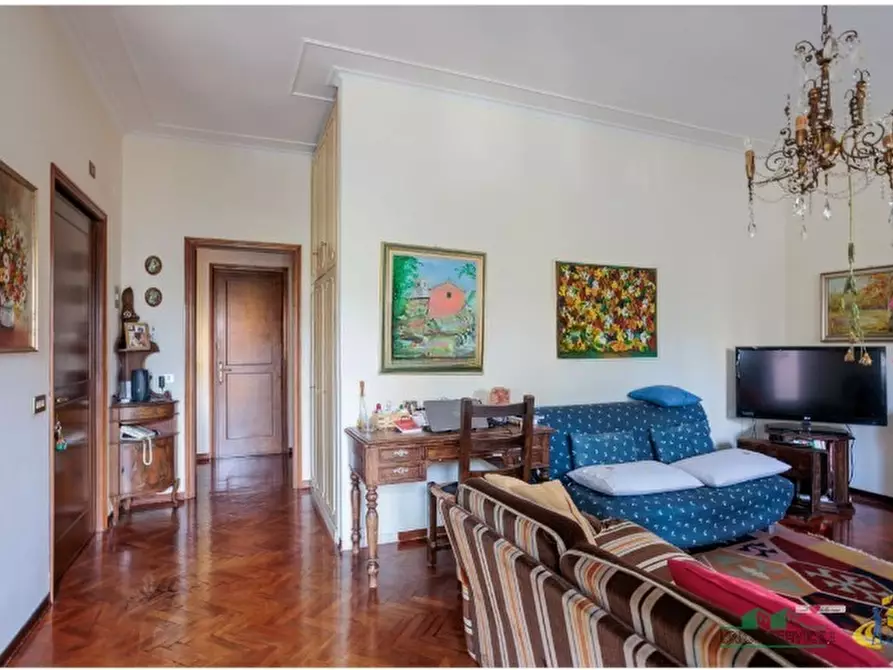 Immagine 4 di Casa bifamiliare in vendita  in Via Emilia Est 129 a Parma