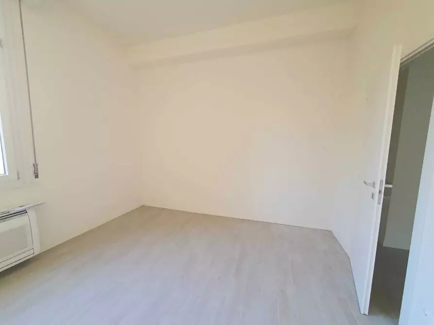 Immagine 11 di Bilocale in vendita  in VIA SOLARI a Parma