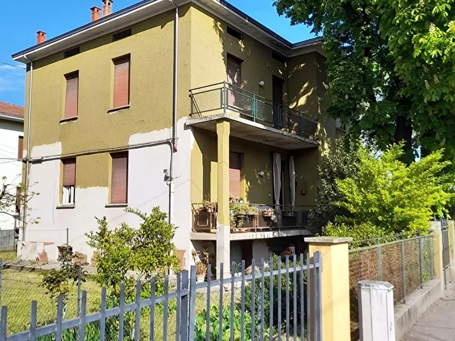Immagine 10 di Casa bifamiliare in vendita  in Via Volturno 104 a Parma