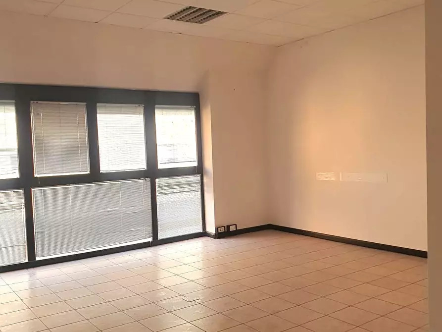 Immagine 7 di Ufficio in affitto  in Via Emilia Est 210 a Parma