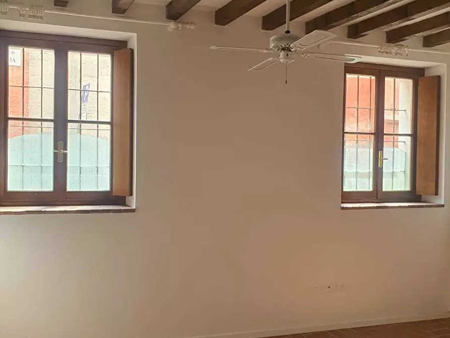 Immagine 9 di Ufficio in affitto  a Parma