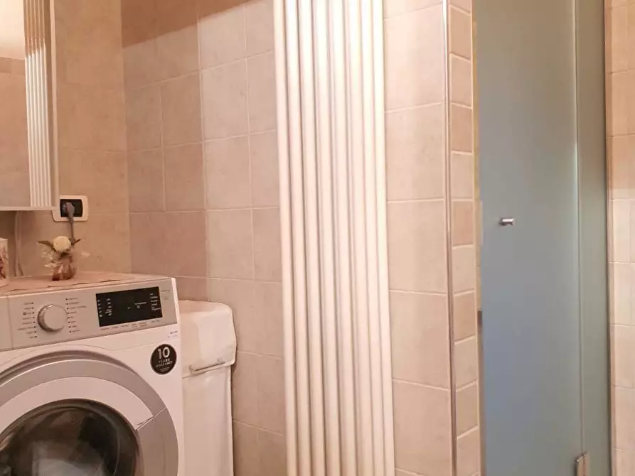 Immagine 27 di Trilocale in vendita  in Via Francesco Cassoli a Reggio Nell'emilia