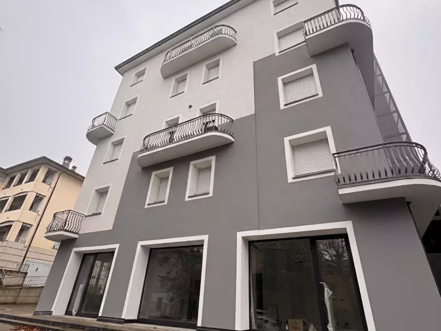 Immagine 2 di Locale commerciale in vendita  in Via XXIV Maggio 25 a Fornovo Di Taro