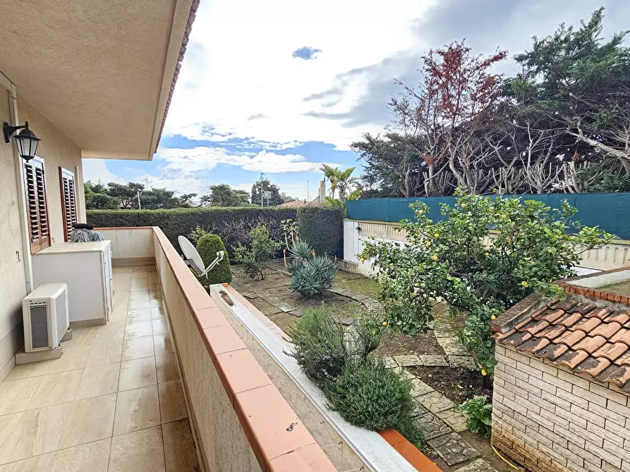 Immagine 17 di Villa in vendita  in Via Portovenere 80 a Ragusa