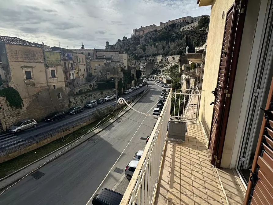 Immagine 3 di Porzione di casa in vendita  in VIA SBALZO a Modica