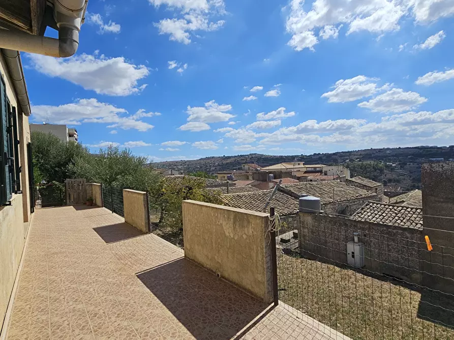 Immagine 4 di Villa in vendita  in Via Garaffa Soldato 131 a Modica