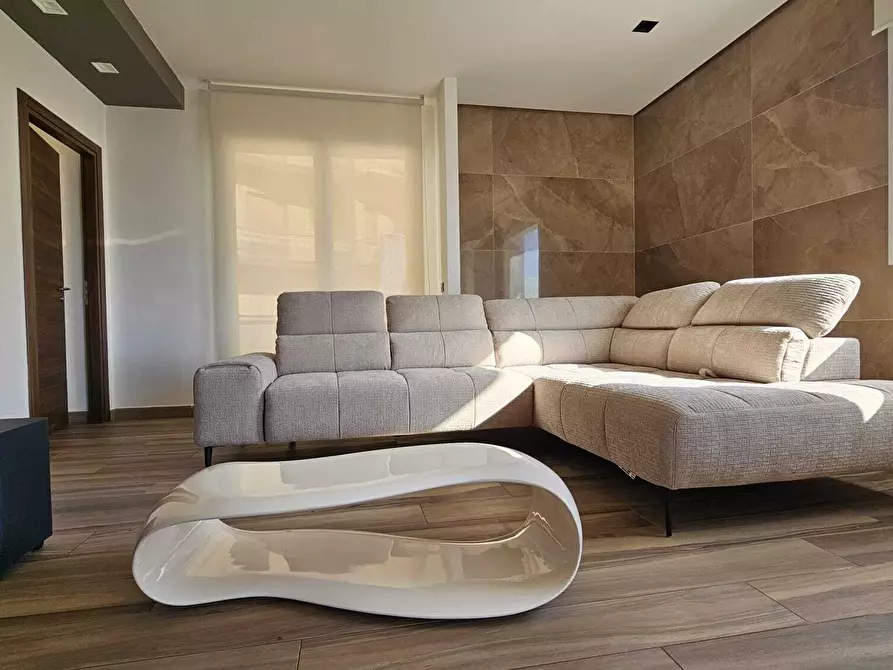 Immagine 43 di Villa in vendita  a Modica