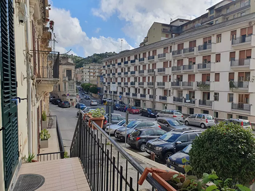 Immagine 3 di Appartamento in vendita  in Via Giovanni Muriana a Modica