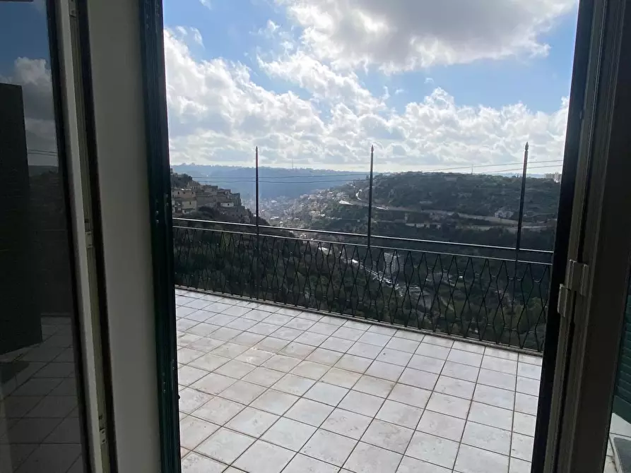 Immagine 13 di Attico in vendita  in Via Loreto Gallinara 964 a Modica