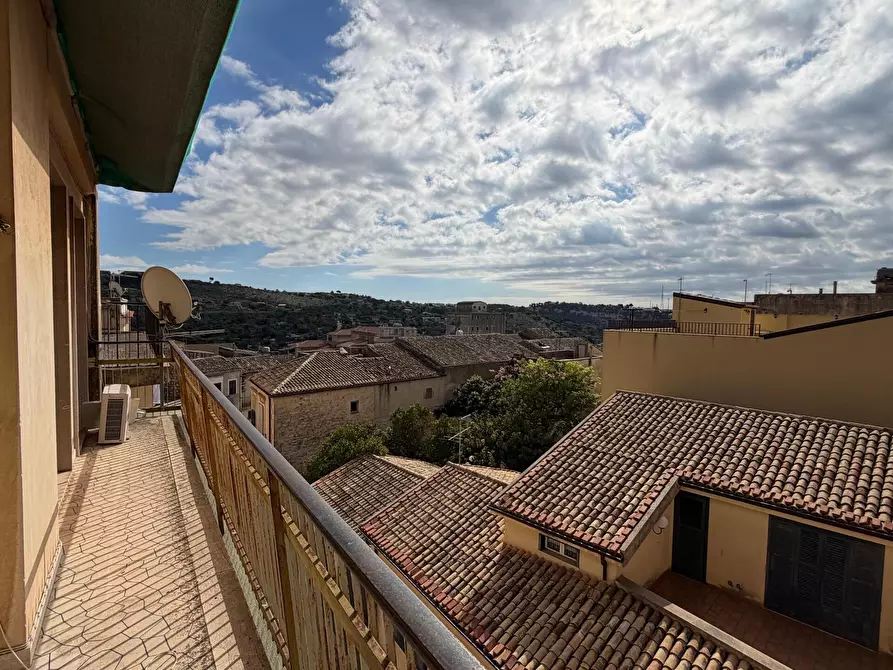Immagine 13 di Appartamento in vendita  in Corso Nino Barone a Modica