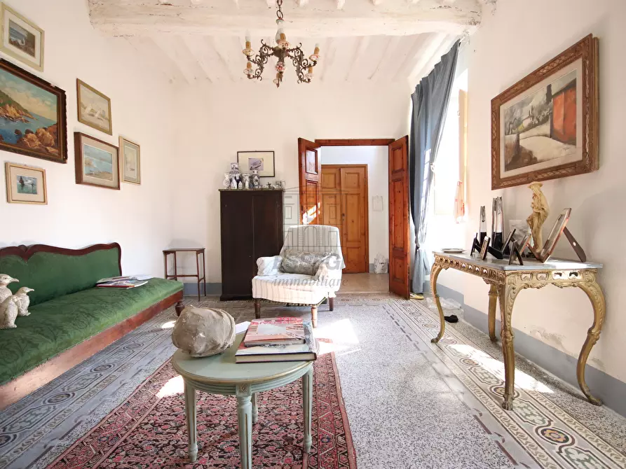 Immagine 5 di Rustico / casale in vendita  in via della chiesa di Camigliano, Camigliano 1 a Lucca