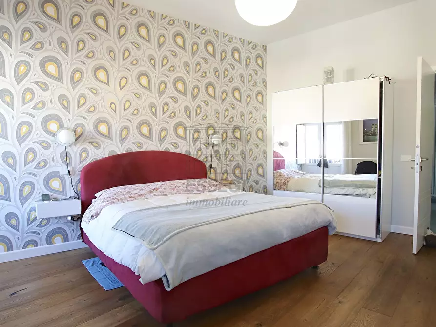 Immagine 17 di Appartamento in vendita  in Piazza del Salvatore 7 a Lucca