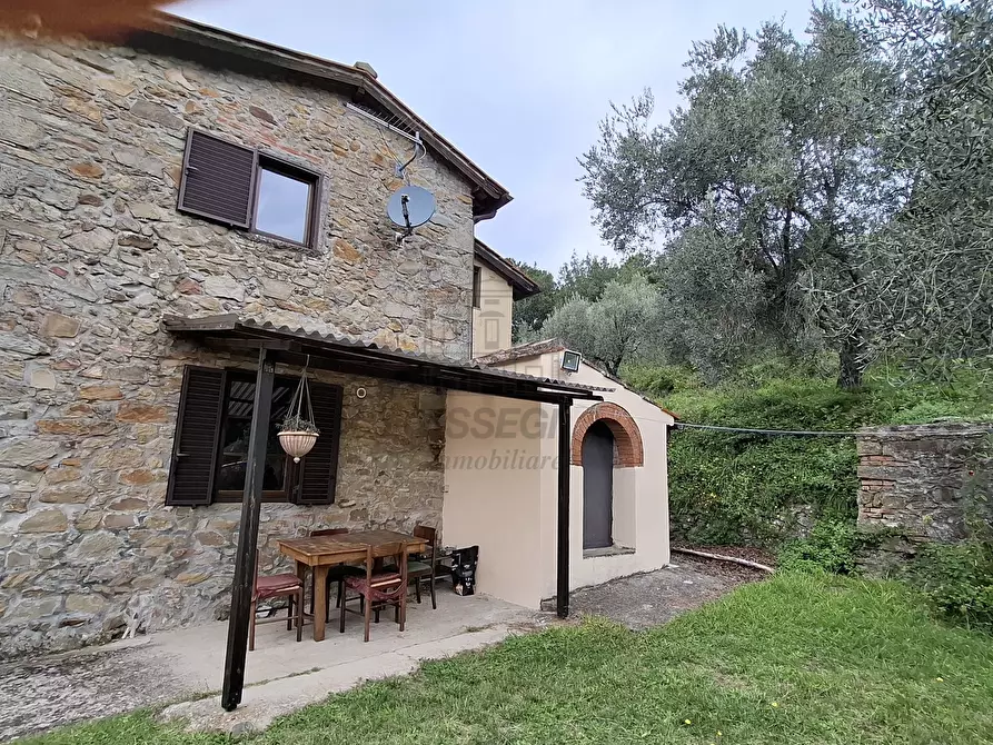 Immagine 17 di Rustico / casale in vendita  in Via Casa Nuova a Pescia