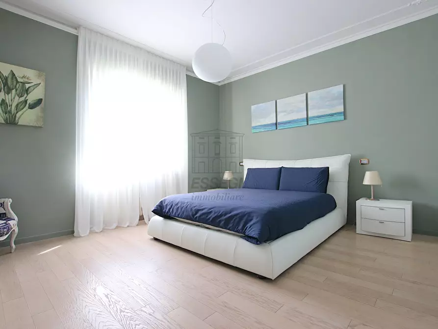 Immagine 14 di Villa in vendita  in Via del Brennero a Lucca