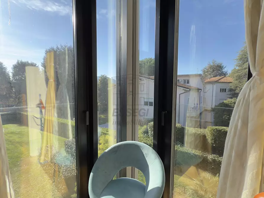 Immagine 14 di Appartamento in vendita  in Piazza della Croce 49 a Lucca