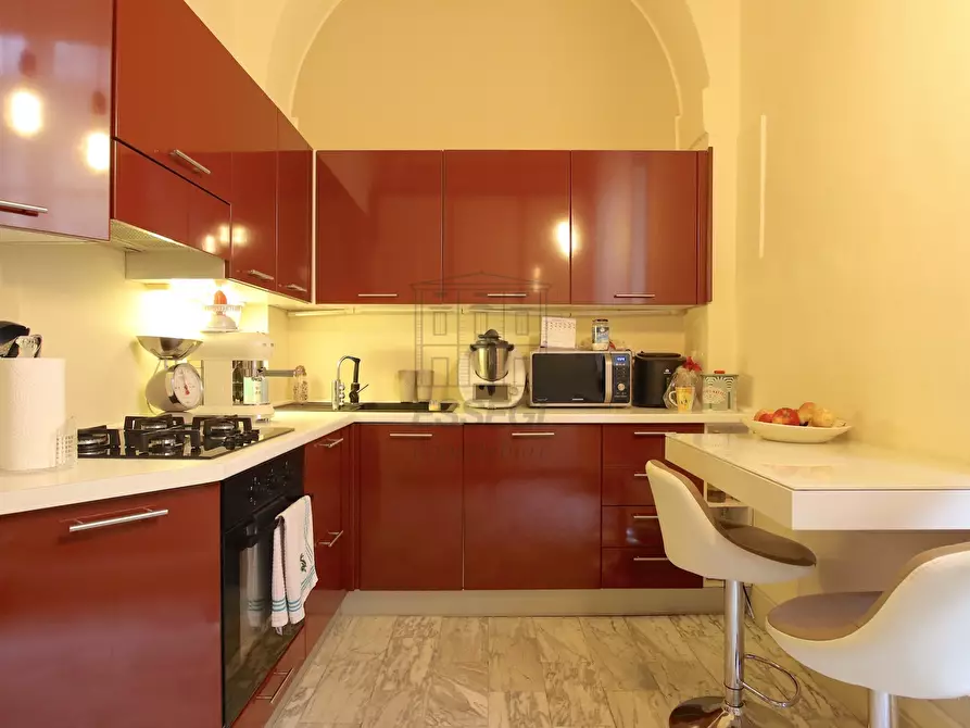 Immagine 7 di Appartamento in vendita  in Via Santa Chiara 12 a Lucca