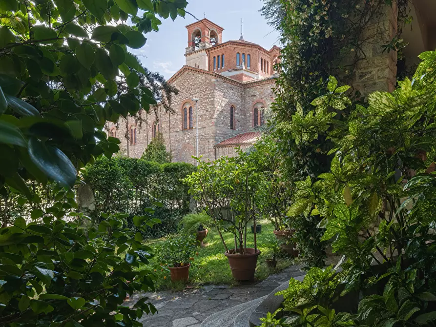 Immagine 3 di Villa in vendita  in Via Castruccio Buonamici a Lucca