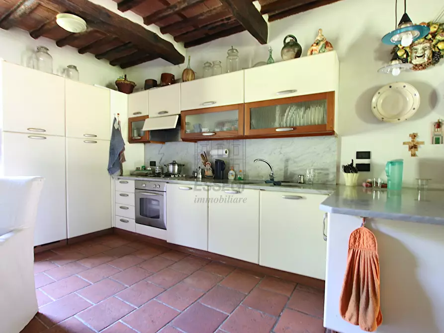Immagine 48 di Rustico / casale in vendita  in Via della Chiesa di Gragnano a Lucca