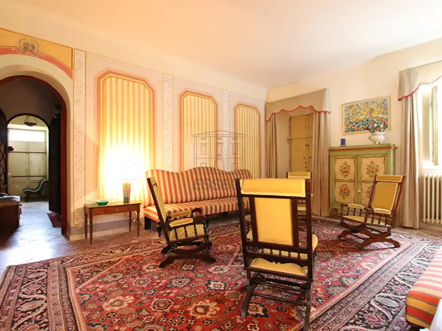 Immagine 19 di Villa in vendita  in via di montecatino a Lucca
